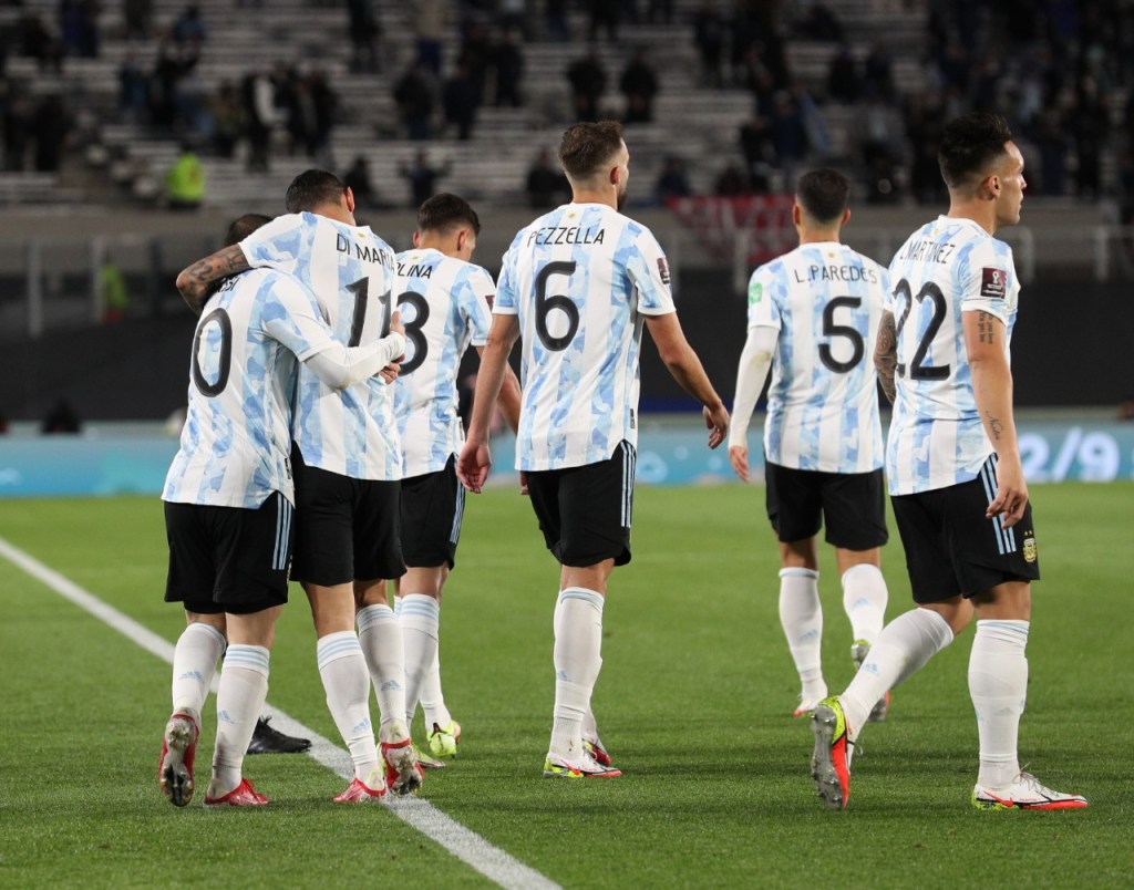 ¡La noche del GEN10!, Messi comanda la victoria de&nbsp;Argentina.