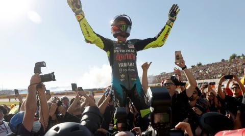 Se retira un gran piloto y surge una leyenda; Se retira Valentino&nbsp;Rossi.