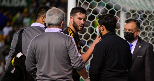 La semifinal León vs Tigres; ¡Se dijeron y aventaron de&nbsp;todo!