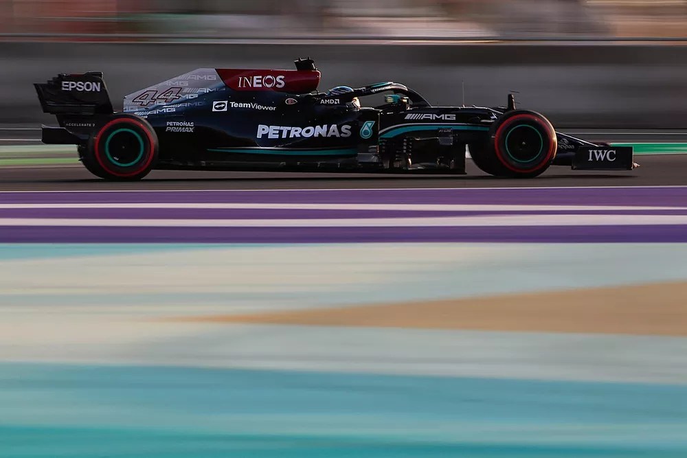 Mercedes domina la practicas del GP de Arabia&nbsp;Saudita