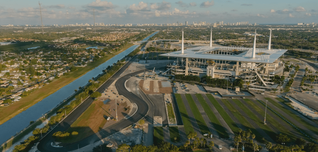 Confundió fechas y viajo a Miami en un&nbsp;F1