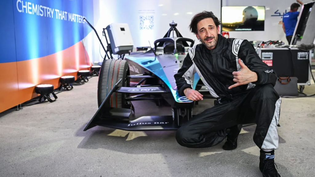 Ganador del Oscar da las primeras vueltas en el E-prix de&nbsp;Diriyah