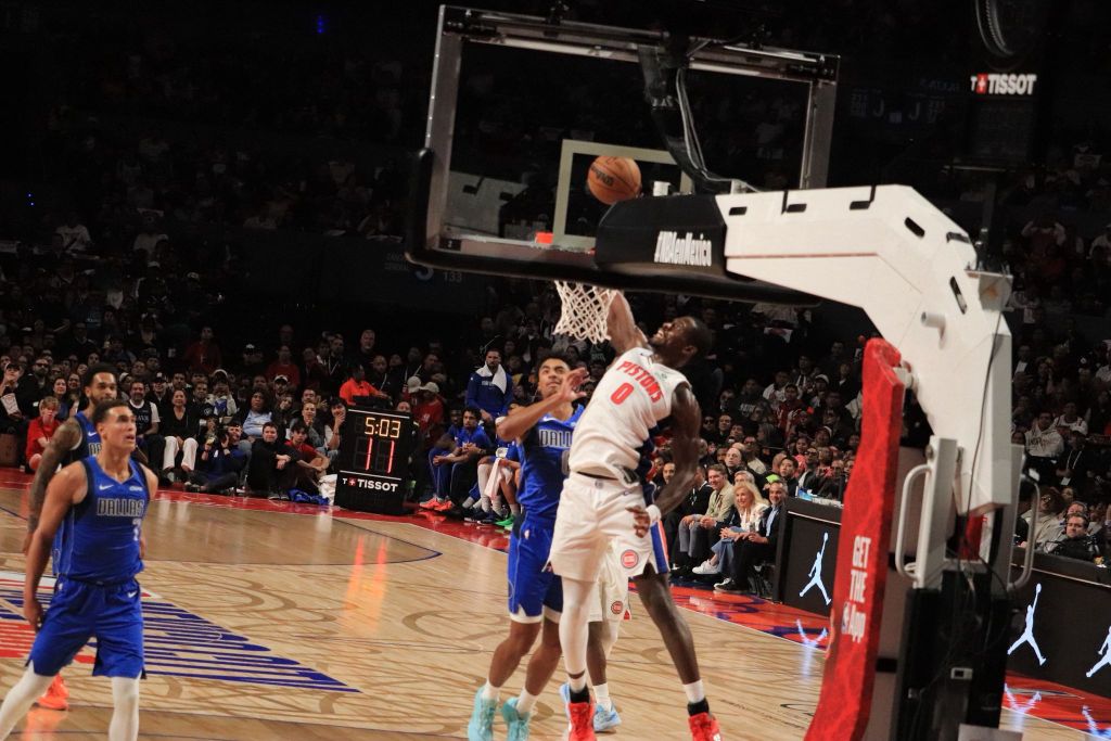 Jalen Duren lidera triunfo de los Detroit Pistons sobre los Dallas Mavericks en la Arena Ciudad de&nbsp;México